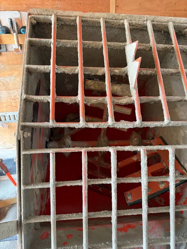 CEMENT MIXER - Photo 4