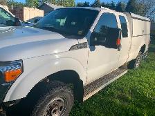 Ford f350 super duty ! 10000 obo runs drives mint .  2015