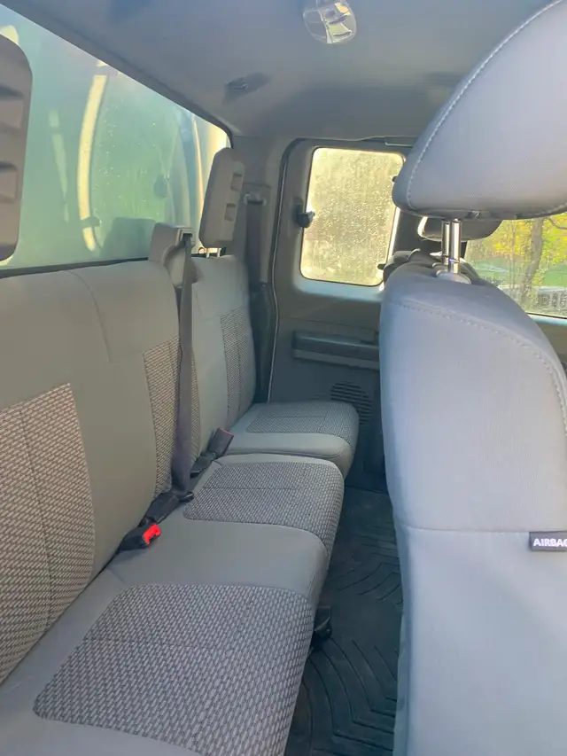 Ford f350 super duty ! 10000 obo runs drives mint .  2015 - Photo 3