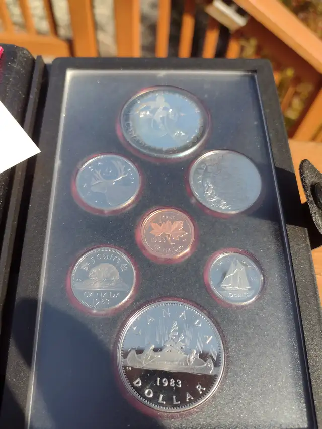 1983 Canadian double dollar proof set mint in box - Photo 3