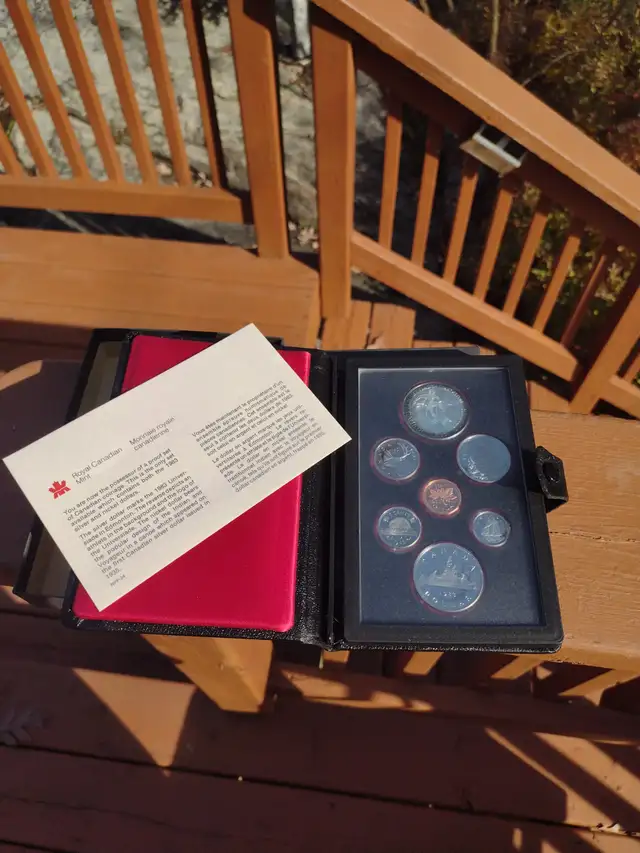 1983 Canadian double dollar proof set mint in box - Photo 4