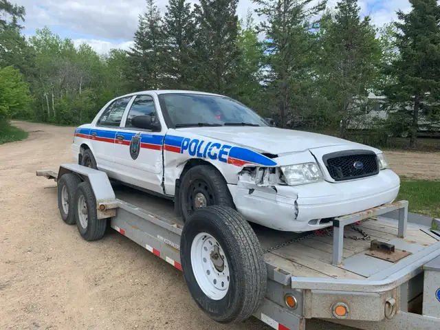 2006 Ford Crown Victoria - Photo 3