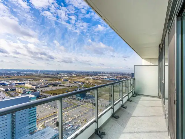 Rent a condo at subway hwy400/7/ 407 in Vaughan - Photo 5