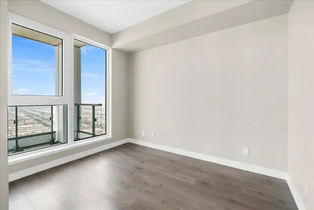 Rent a condo at subway hwy400/7/ 407 in Vaughan - Photo 6