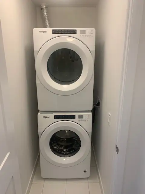 Rent a condo at subway hwy400/7/ 407 in Vaughan - Photo 8