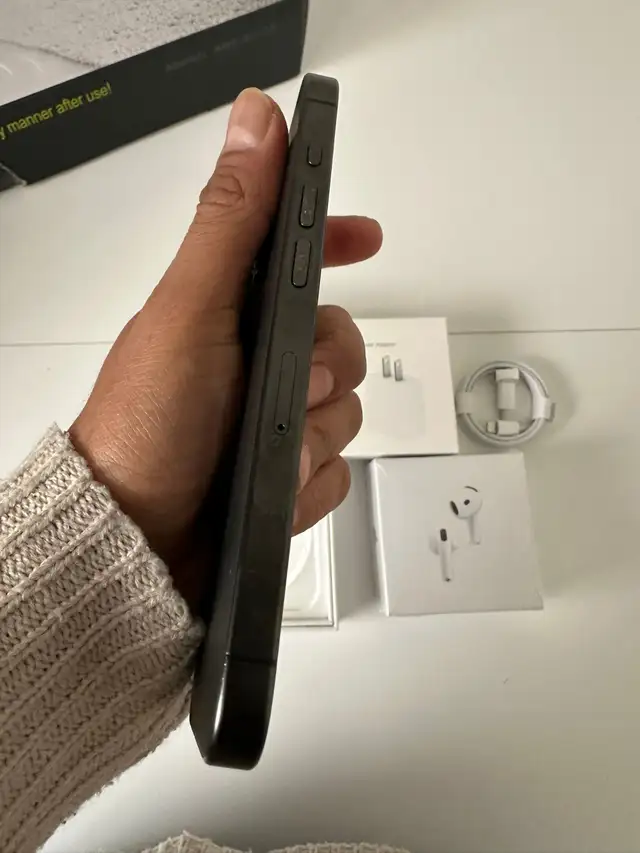 iPhone 15 Pro 256GB AirPods/Fast Charger/Delivery - Photo 5