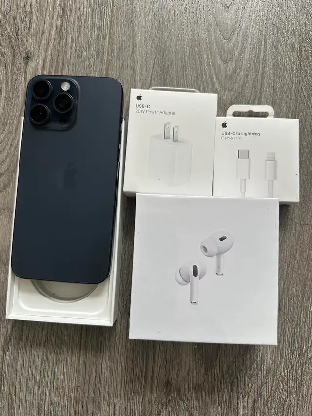 iPhone 15 pro max 256 gb 86% battery Airpods Pkg/Delivery