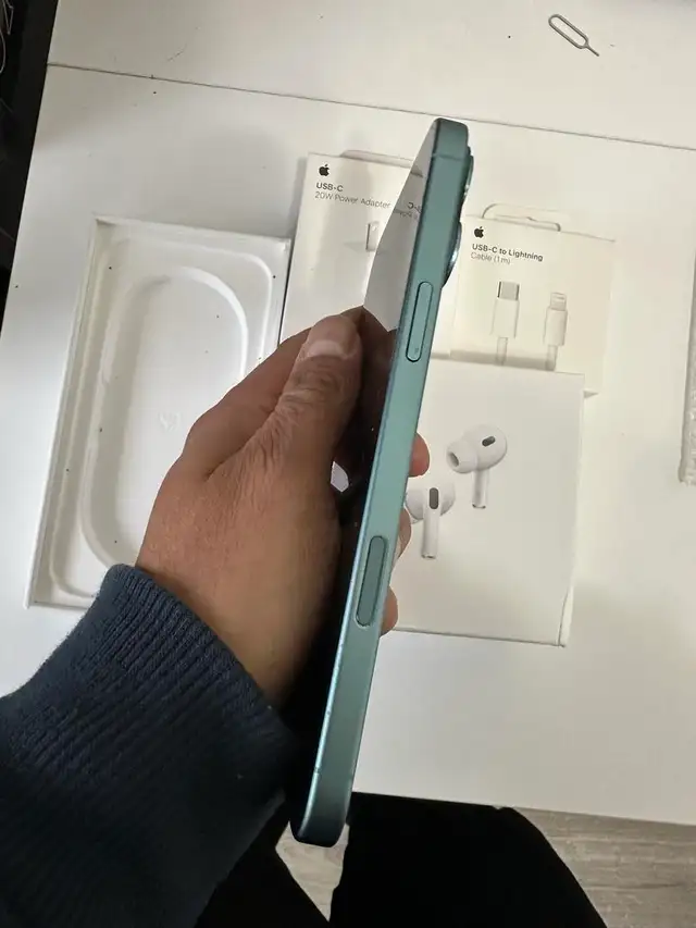 iPhone 16 plus 128gb Airpods Pkg/Delivery - Photo 6