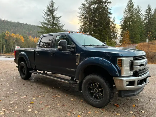 2019 Ford F350 XLT Crew Cab short box - Photo 8