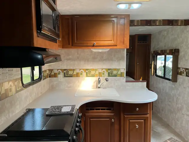 2008 Tango 30’ - Photo 4