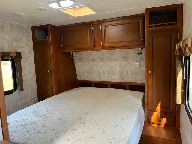 2008 Tango 30’ - Photo 5