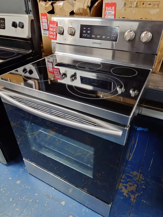 Samsung '30' Stainless Steel Freestanding Electric Range on Sale - Photo 3