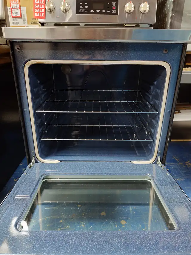 Samsung '30' Stainless Steel Freestanding Electric Range on Sale - Photo 6