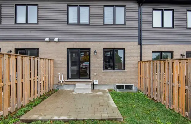 Stunning FULL 3 Bedroom House for Rent Guelph July 1st - Photo 10