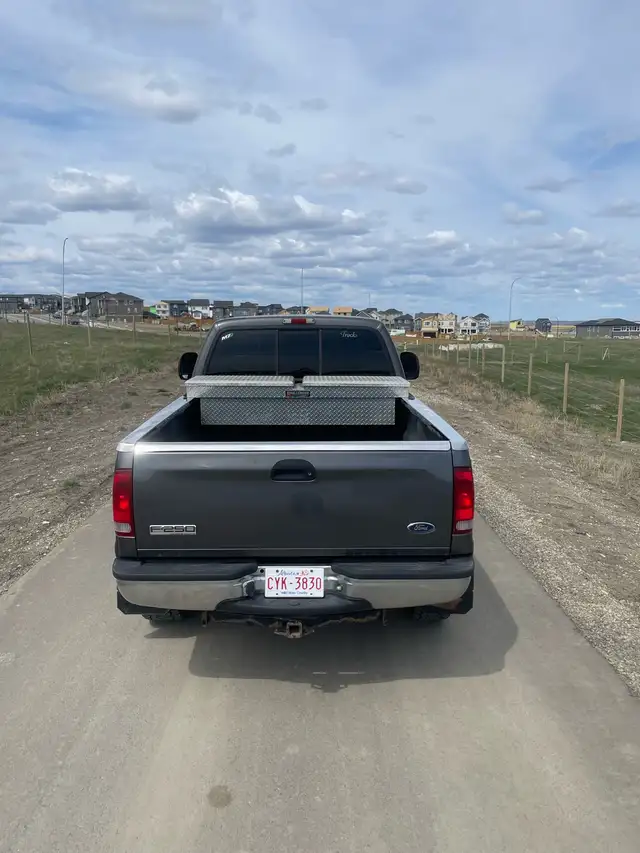 2005 ford f-250 super duty v10 triton 209k km - Photo 5