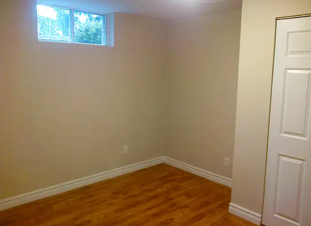 2 bedroom basement with laundry - Photo 5