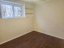 425 MacKenzie Ave-basement suite - Photo 8
