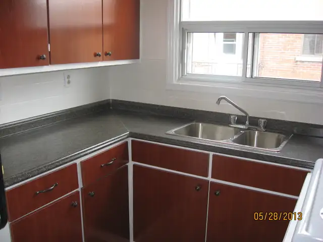 CDN  METRO COTE ST. CATHERINE 5.5 3 CLOSE BEDROOM - Photo 7