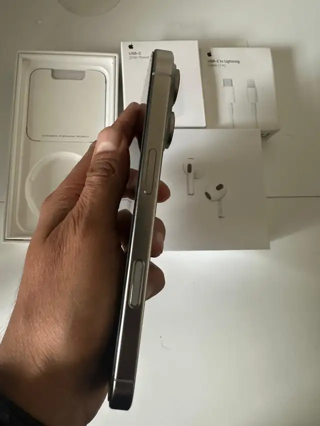 iPhone 16 Pro 256gb Airpods Package/Delivery - Photo 3