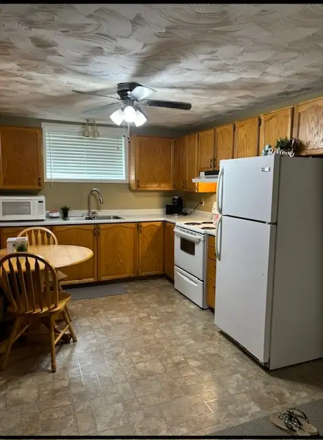 Posted in w/ the military? Need help finding a suitable rental? - Photo 10