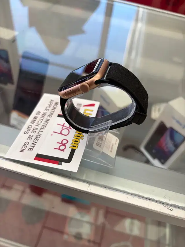 Montre Apple SE 2e génération - Photo 2
