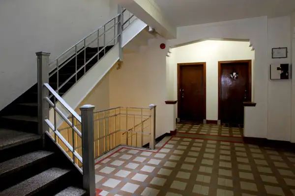 À 5 min à pied de HEC Montréal! — Grand 5½ rénové — Idéal pour 3 - Photo 2