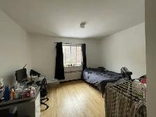 À 5 min à pied de HEC Montréal! — Grand 5½ rénové — Idéal pour 3 - Photo 6
