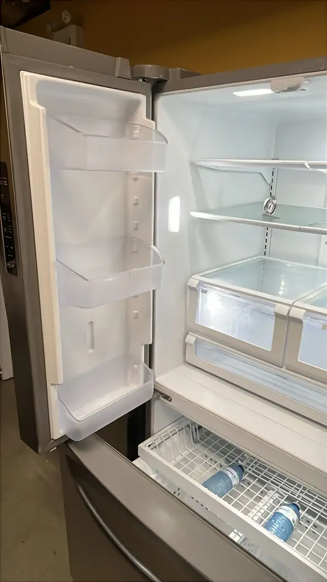 Frigidaire 36" French Door Refrigerator-30-Day Warranty - Photo 4
