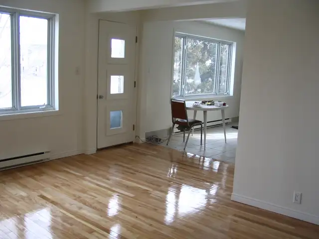 Appartement a louer (4 1/2 - 2e étage d'un duplex) - Photo 2