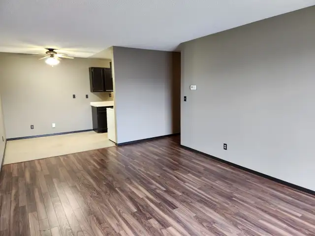Sunvalley Court #24 - Photo 7