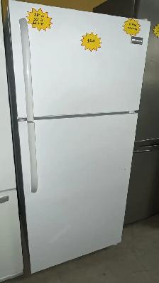 Frigidaire 28" Like New Condition Refrigerator - Photo 2