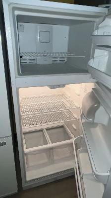 Frigidaire 28" Like New Condition Refrigerator - Photo 3