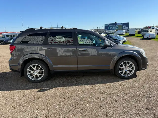 2017 Dodge Journey GT - AWD - V6 - 7 PASSENGER - Photo 4