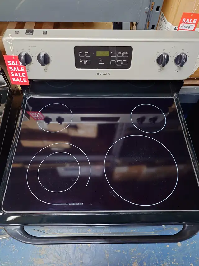 Frigidaire '30' Stainless Steel Freestanding Electric Range - Photo 5