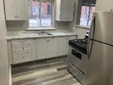 Spacious 2 Bed June 1st $1,495 Free heat & water - Photo 2