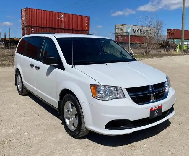 2020 Dodge Grand Caravan SE - Photo 2