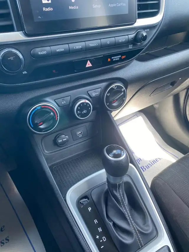 2021 Hyundai Venue Essential - Photo 12