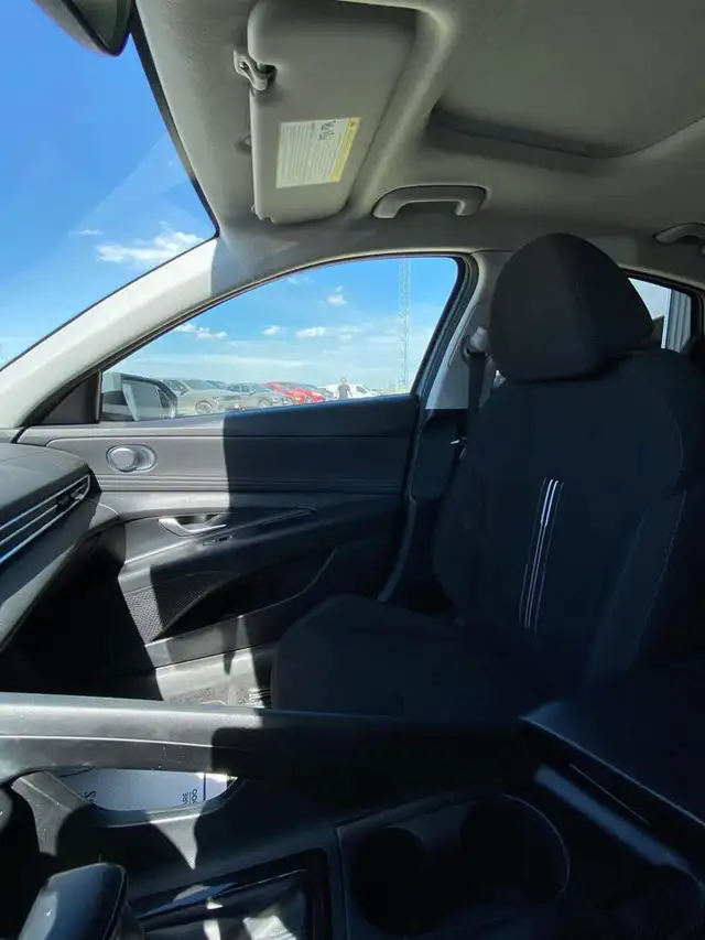 2021 Hyundai Elantra Preferred - Photo 12