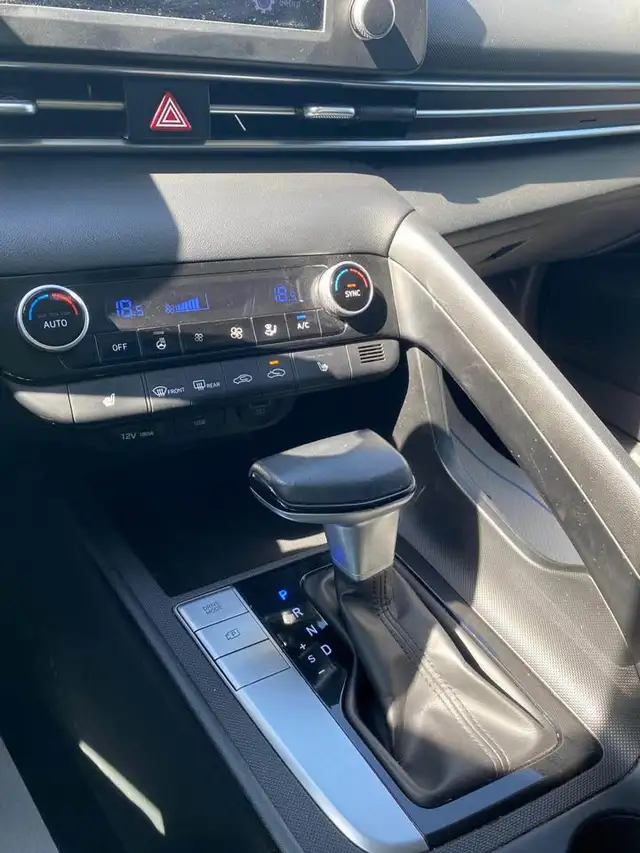 2021 Hyundai Elantra Preferred - Photo 13