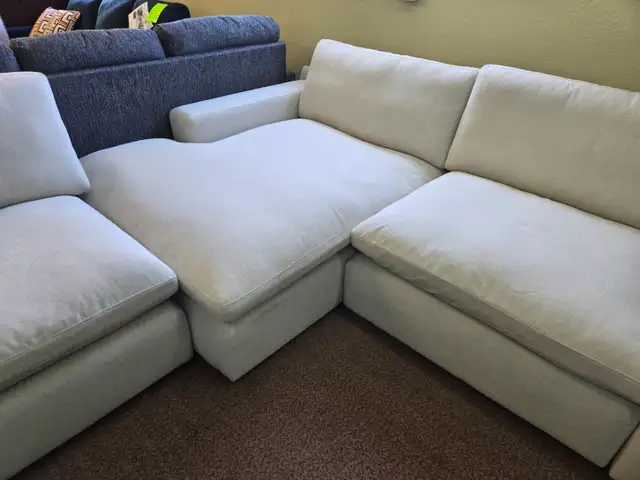 4 Piece Elyza  Modular Sectional Reg. $3999 - Photo 5