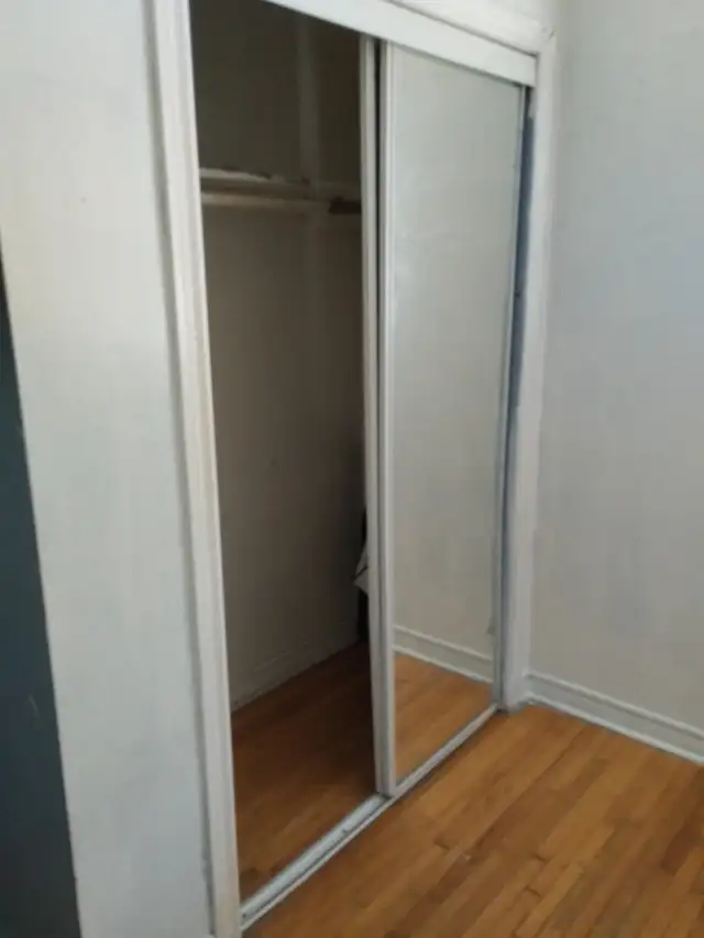 Two rooms for rent at St Clair and Keele for male professional - Photo 5