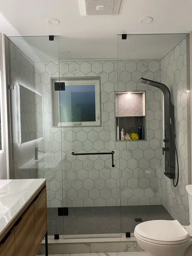 CUSTOM SHOWER GLASS ENCLOSURES SHOWER DOORS BATHTUB GLASS SLIDER - Photo 2