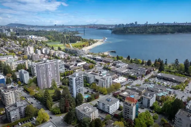 Hollyhill Towers - 1 Bedroom available at 1665 Duchess Ave, West