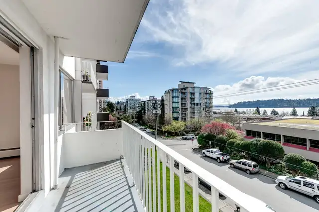 Hollyhill Towers - 1 Bedroom available at 1665 Duchess Ave, West - Photo 7