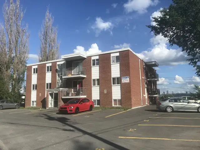 Beau grand 4 1/2 Charlesbourg, demi sous-sol