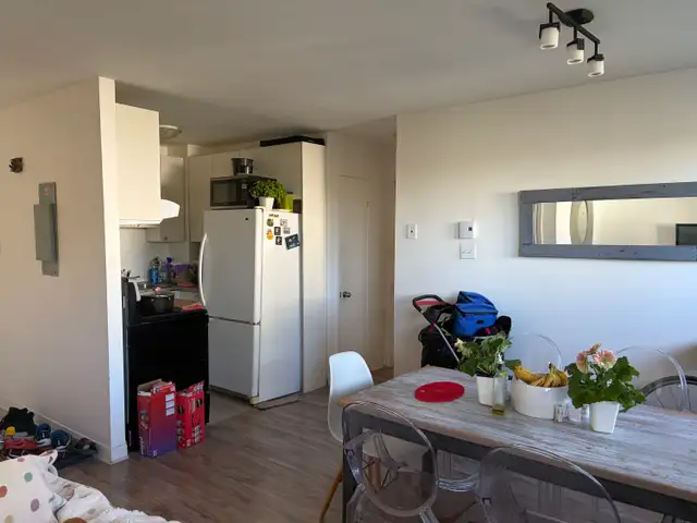Beau grand 4 1/2 Charlesbourg, demi sous-sol - Photo 2