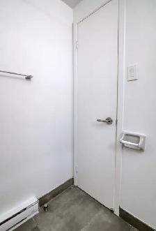 Renovated Studio apartment near blvd Saint-Laurent - ID 1452 - Photo 5