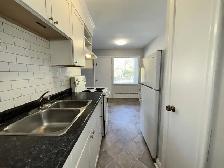 Fantastic Location - 2 Bed, 1 Bath 2nd Floor Unit - Photo 5