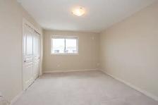 17 Flynn Court, St. Catharines - All Inclusive 3 Bedroom Main - Photo 14