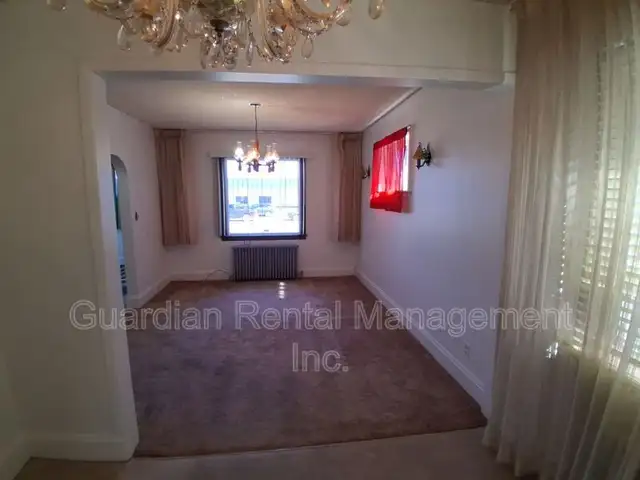 2 Bedroom, 1 Bath Home - 166 Court St. S - $2200/month - Photo 5